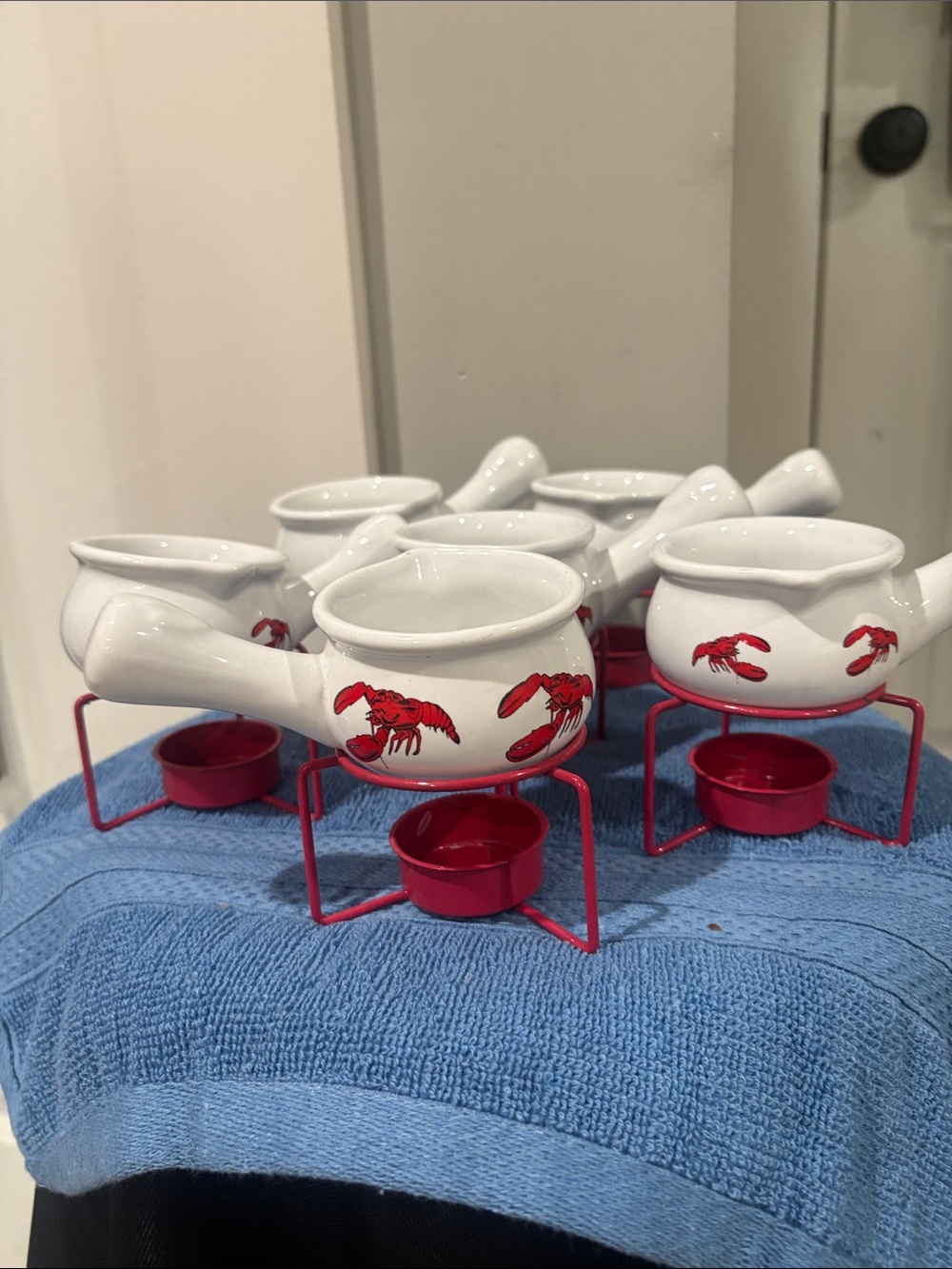 White Ceramic Lobster Ceramic Melted Butter Warmers with Red Stands (Set of 6)